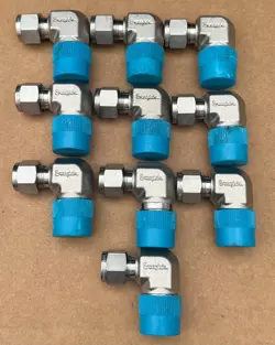 LOT OF 10: SWAGELOK 3/8