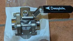 SWAGELOK VALVE SS-63XTF8 RT NEW