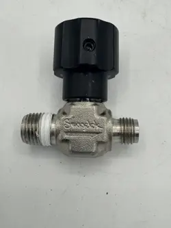 INTEGRAL BONNET NON-ROTATING