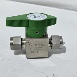 SWAGELOK NUPRO SS-6P6T PLUG VALVE SS6P6T TESTED WORKING