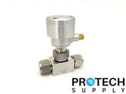 SWAGELOK SS-8BBK-1C STAINLESS STEEL BELLOWS SEALED VALVE WITH WARRANTY