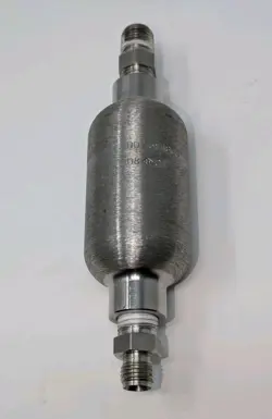 USED SWAGELOK DOT-3E1800 T45 M5366 TC-SU6158 124 CYLINDER 304L-HDF4-50