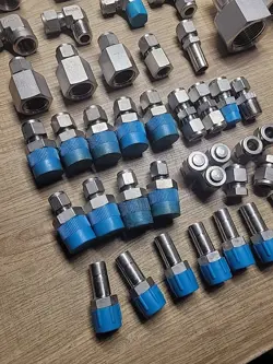 TUBING COMPRESSION FITTINGS