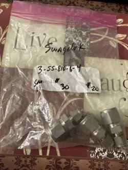 QTY 3 SWAGELOK SS-810-6-4