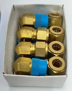 LOT OF 8 NEW SWAGELOK BRASS ELBOW FITTING, 1/2