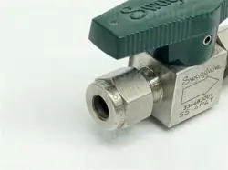 TURN INSTRUMENT PLUG