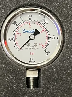 NEW IN BOX SWAGELOK 600 PSI GAUGE PGI-63C-PG600-LAO1  1/4” MNPT FITTING
