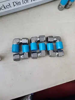 LOT OF 6: SWAGELOK  1/4