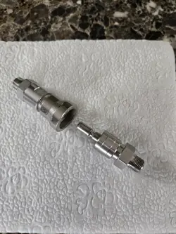 QUICK-CONNECT BODY AND