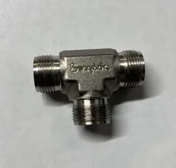 USED - SWAGELOK TUBE UNION TEE 1/2 IN. X 1/2 IN. X 1/2 IN. TUBE OD  (SS-316)