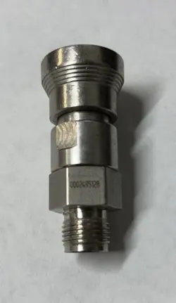 USED - SWAGELOK SS-QC6-B-600 QUICK CONNECT BODY 0.5 CV, 3/8 IN. FITTING