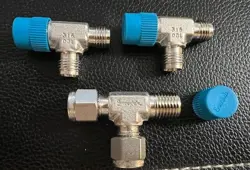 X3 SWAGELOK SS-400-3TMT MALE RUN TEE, 1/4 IN OD X 1/8 IN. MALE NPT X 1/4 IN OD