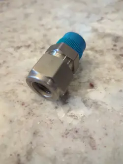 SWAGELOK CONNECTOR, 1/2