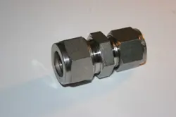 REDUCING UNION SWAGELOK