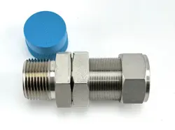 NEW SWAGELOK SS-1610-11-16 STAINLESS BULKHEAD MALE CONNECTOR 1IN TUBE 1IN NPT