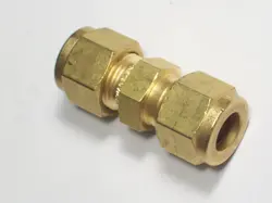 1 - SWAGELOK BRASS UNION,  3/8