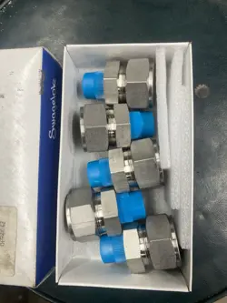 5- SWAGELOK STAINLESS STEEL CONNECTOR, 1