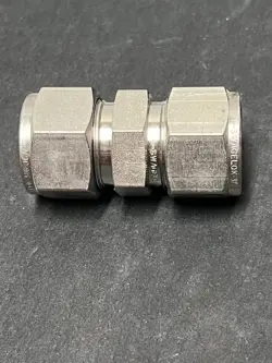 COMPRESSION FITTING