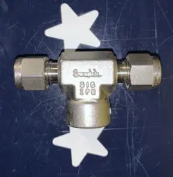 SWAGELOK 1/4 TUBE X 1/4 MNPT FEMALE BRANCH TEE 316L STAINLESS SS-400-3-4TTF