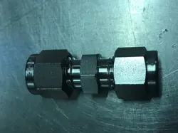 1/4 OD X 1/4 OD UNION 316 HSME BRAND SWAGELOK REF# SS-400-6