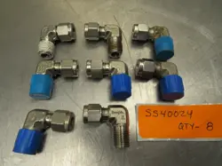 PARKER SWAGELOK ELBOW 1/4T X 1/4P MALE SS-400-2-4 LOT OF 8!