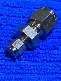 SWAGELOK SS-400-61 1/4