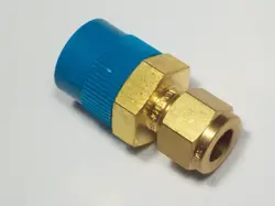 1 - SWAGELOK BRASS CONNECTOR FITTING, 3/8