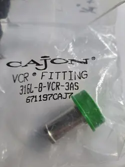 LOT OF 8 SWAGELOK CAJON 316L-8-VCR-3AS6, VCR FITTING