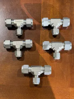 SWAGELOK SS-600-3-6-4 STAINLESS STEEL TUBE FITTING - 1 LOT OF 5