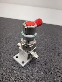 VCR MALE