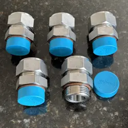 5 X SWAGELOK TUBE FITTING, MALE CONNECTOR, 1
