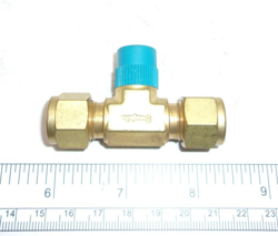 SWAGELOK B-600-3TTM, BRASS TEE FITTING 3/8