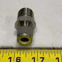 SWAGELOK SS-600-1-8 MALE