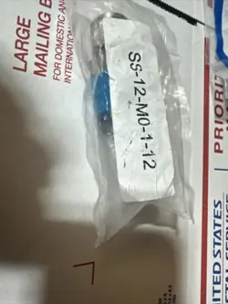 NEW SWAGELOK STAINLESS STEEL CONNECTOR, 12 MM TUBE X 3/4