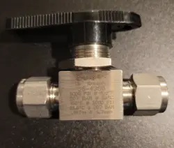 SWAGELOK SS-43S6 BALL VALVE TUBE FITTING