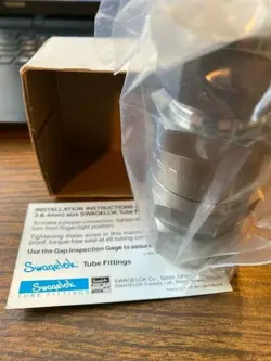 NUPRO SWAGELOK   SS-CH16S16-1  STOCK 205