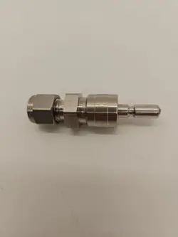 LOT OF 9 SWAGELOK SS-QC4-S-400 QUICK CONNECT BODY