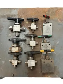 LOT OF 9 VALVES, WHITEY, SS-43XS4 AND OTHERS