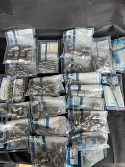 SET NEW SWAGELOK STAINLESS STEEL FITTINGS  VARIOUS SIZES