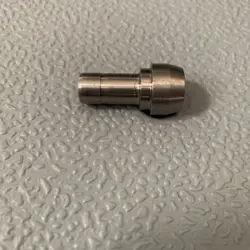 1 - SWAGELOK SS-811-PC-6 REDUCING PORT CONNECTOR  1/2