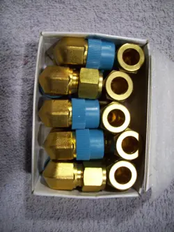 SWAGELOK BRASS ELBOW FITTING, 1/2