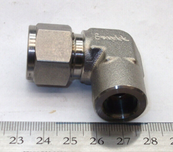 SWAGELOK 316 SS-810-9-8W TUBE FITTING TUBE SOCKET WELD ELBOW 1/2