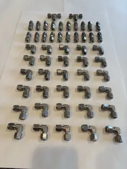 LOT OF 52 SWAGELOK 1/4 STAINLESS STEEL 316  COMPRESSION FITTINGS