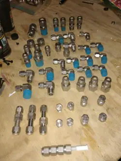 LOT OF 51 NEW SWAGELOKS