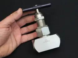 WHITEY SS-12NBF12 3/4 BONNET NEEDLE VALVE FEMALE
