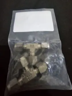 2- 1/4 TUBE 316SS UNION TEE FITTINGS SWAGELOK SS-400-3
