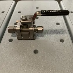SWAGELOK STAINLESS STEEL 60 SERIES BALL VALVE, 1/2