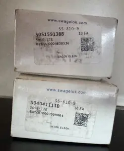 2 BOX OF 10 STAINLESS STEEL SWAGELOK SS-810-9