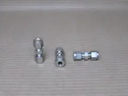 NEW LOT OF 3 PARKER/SWAGELOCK 4SC4-316 1/4