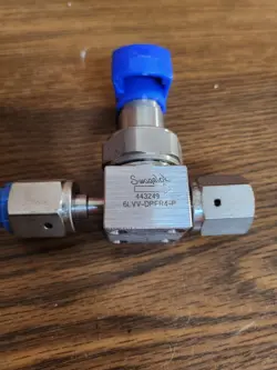 SWAGELOCK 6LVV-DPFR4-P STAINLESS STEEL BELLOWS VALVE